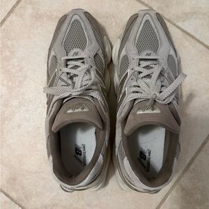 New Balance 9060 Athletic Shoes mushroom/arid stone
